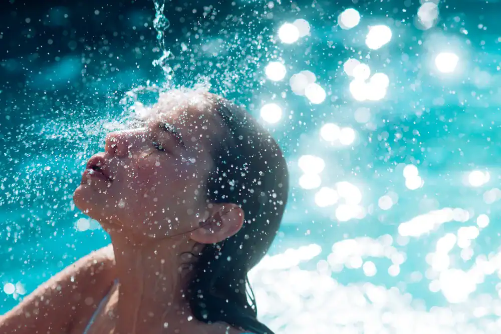 caring for your hair on holiday
