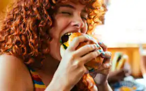 worst time of day to eat for your teeth