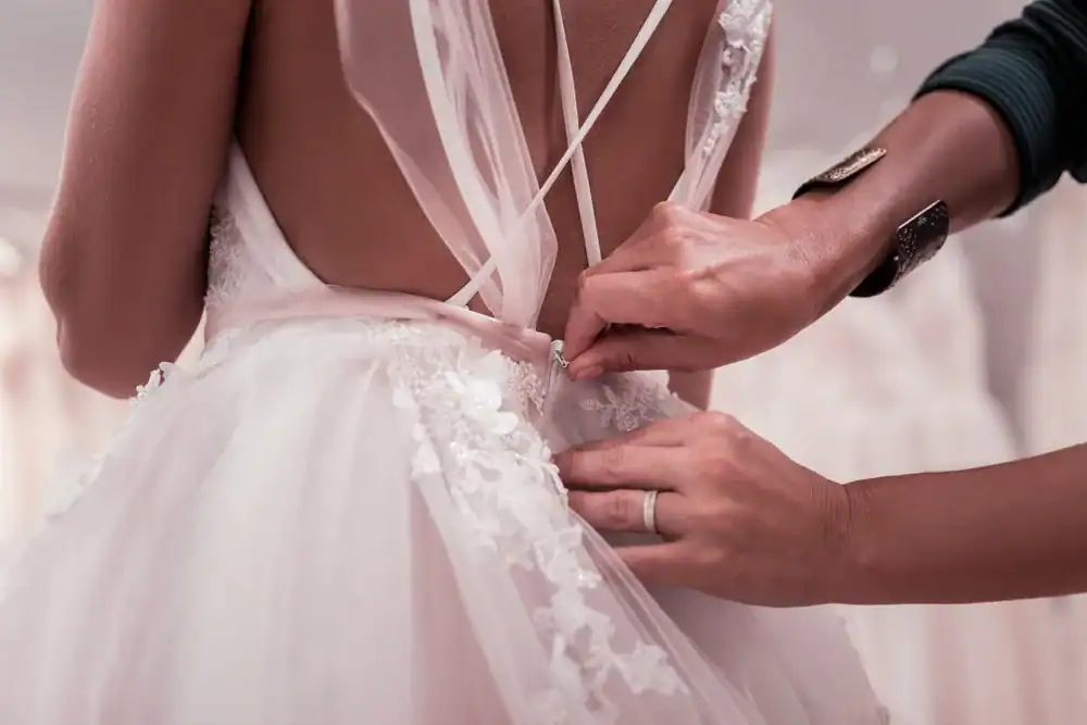wedding dress discounts